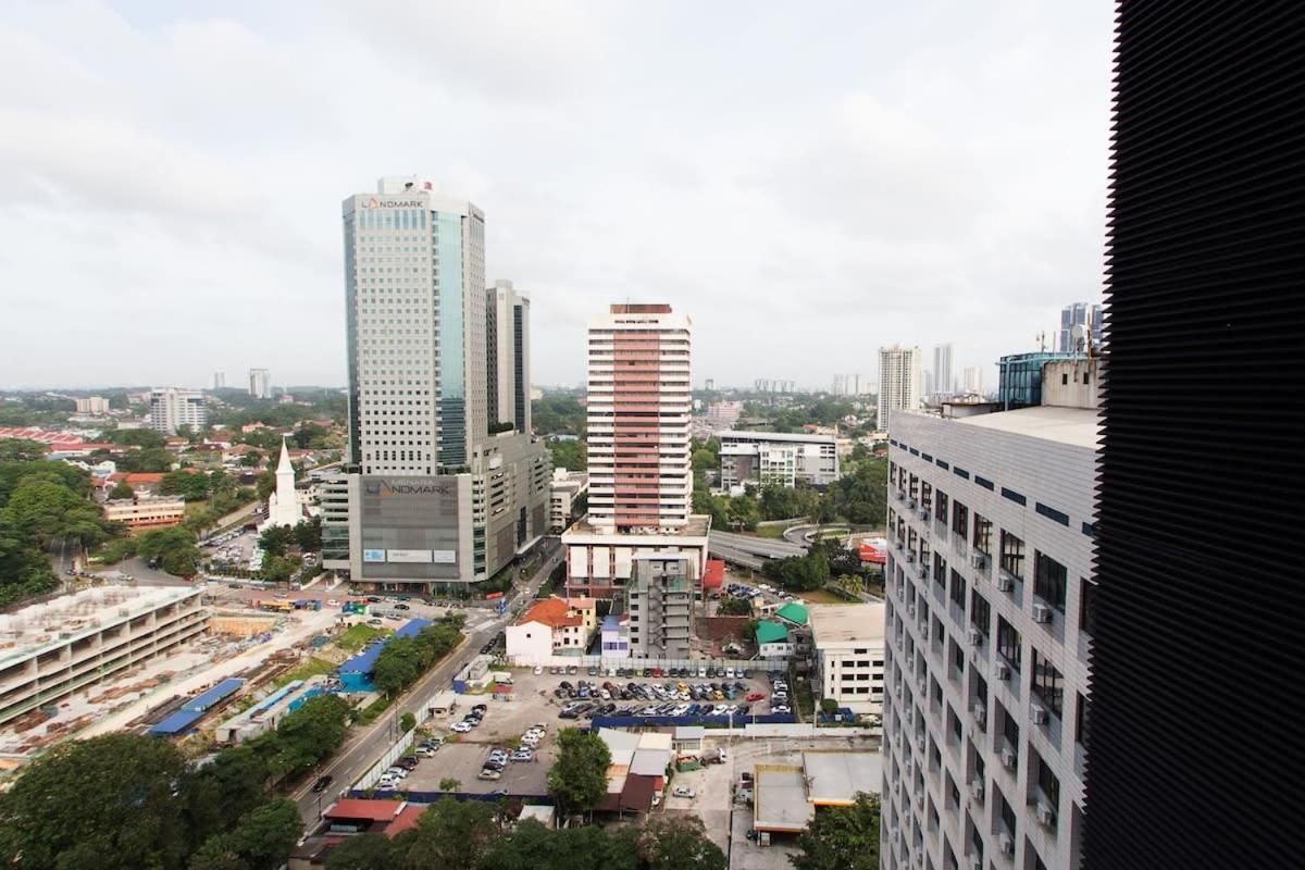 Modern, High Floor Suasana Suites 05 In Jb Johor Bahru Esterno foto