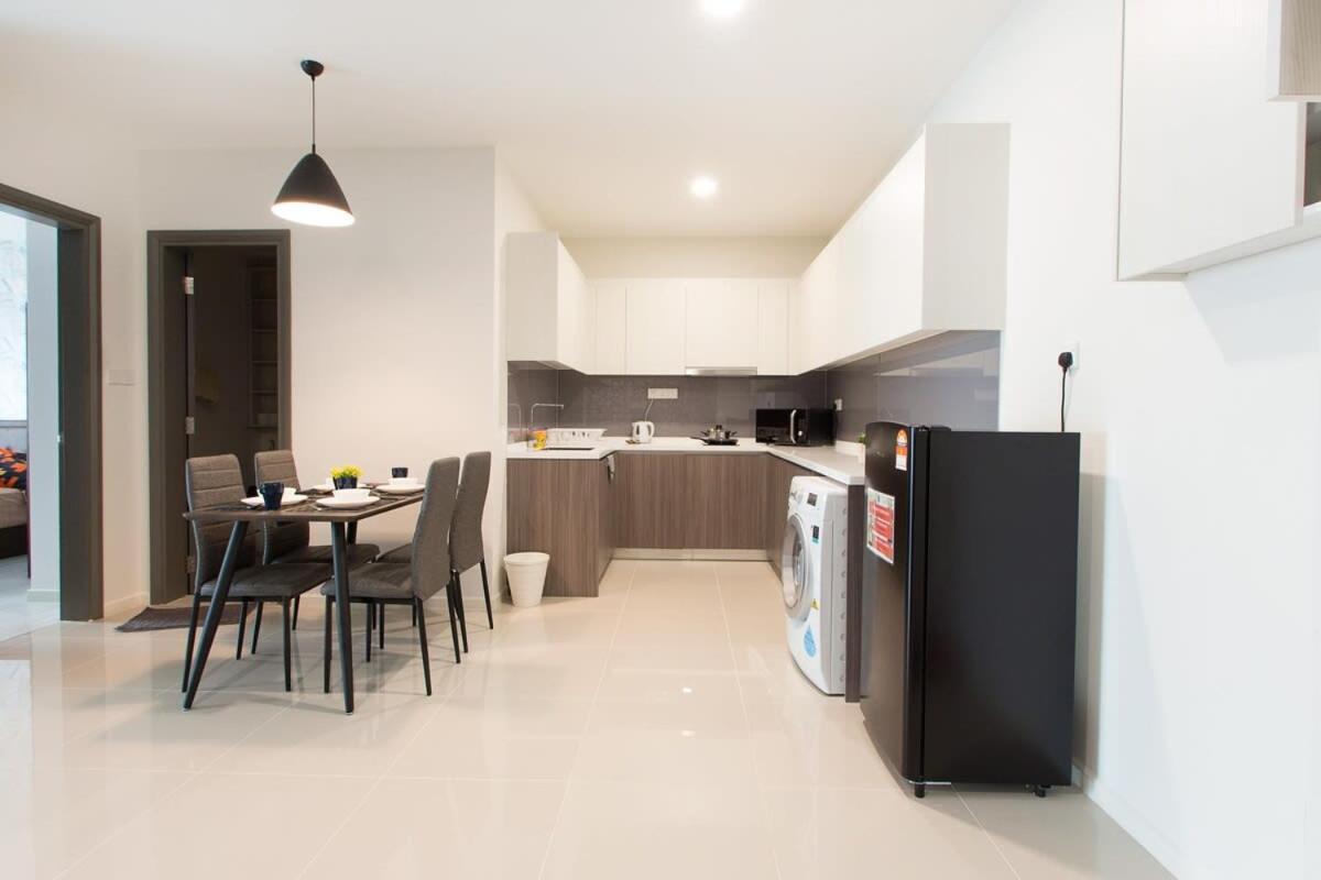 Modern, High Floor Suasana Suites 05 In Jb Johor Bahru Esterno foto